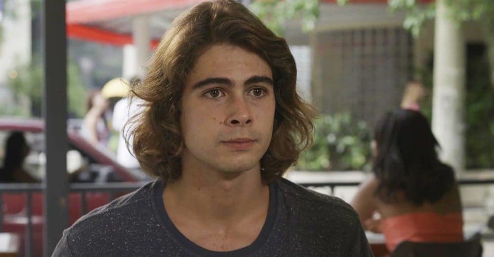 Verão 90: João dá o troco em Jerônimo e deixa o irmão com a cara no chão em premiação