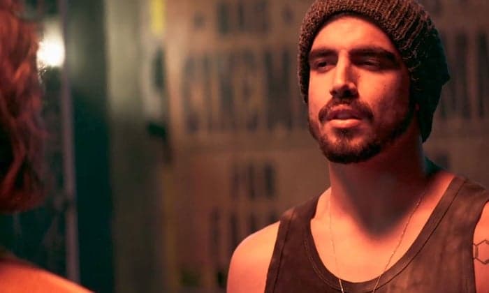 A Dona do Pedaço: Rock perde a paciência, encurrala Josiane e faz ameaça