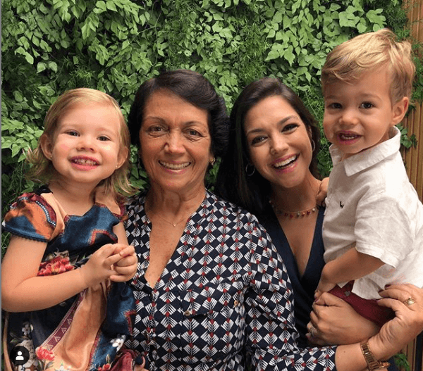 Thais Fersoza, filhos e a mãe (Foto: Reprodução/ Instagram)