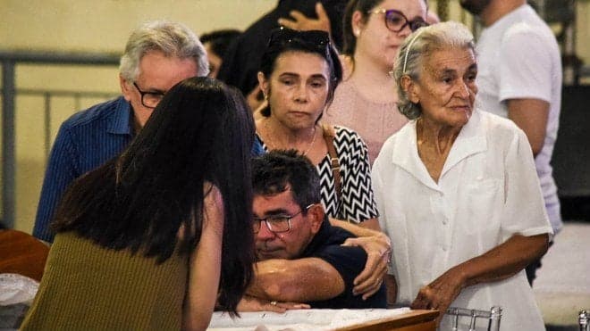 Pai de Gabriel Diniz vai ao chão com morte do filho: 'Meu corpo dilacerou'