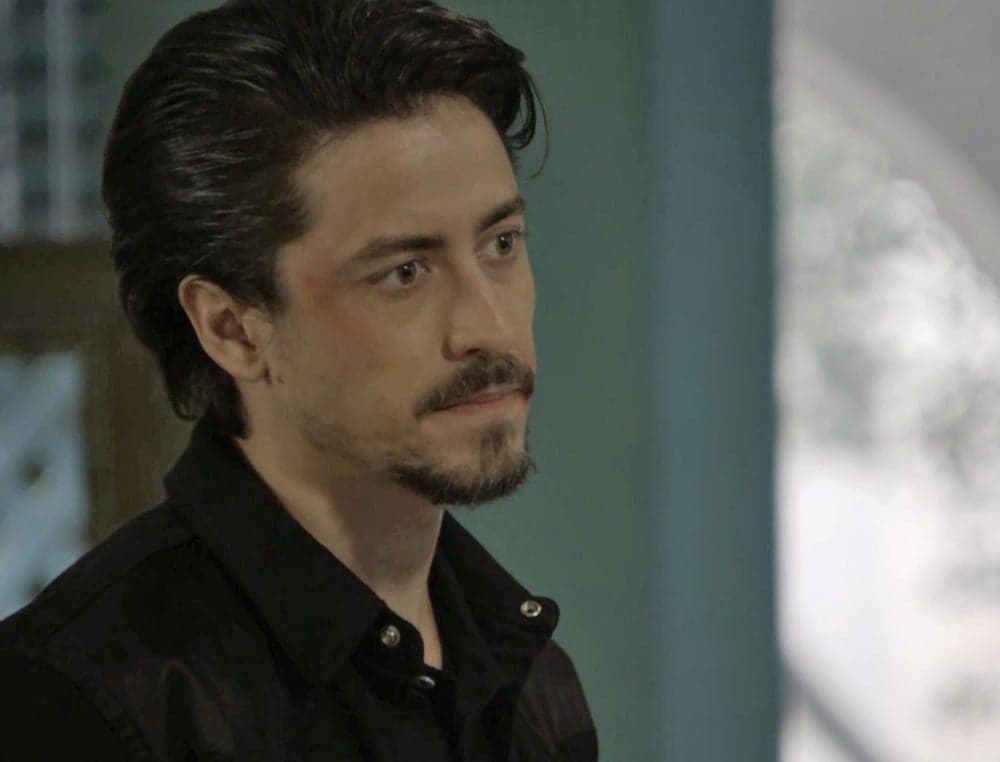 Verão 90: Jerônimo dá golpes com Galdino e vira dono de emissora de TV