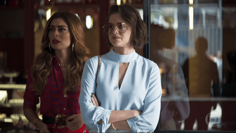 Agatha Moreira (Josiane) com Juliana Paes (Maria da Paz) em A Dona do Pedaço (Foto: Reprodução/Globo) Agatha Moreira (Josiane) com Juliana Paes (Maria da Paz) em A Dona do Pedaço (Foto: Reprodução/Globo)