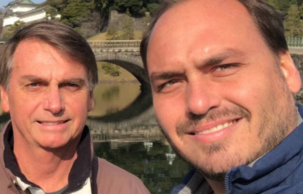 Mariah Fernandes divulgou print de mensagens trocadas com Carlos Bolsonaro