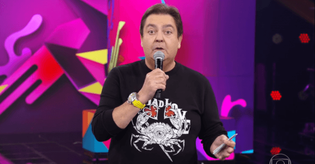 Faustão, com salário milionário na Globo, usa camisa de grife com valor caríssimo e deixa público perplexo