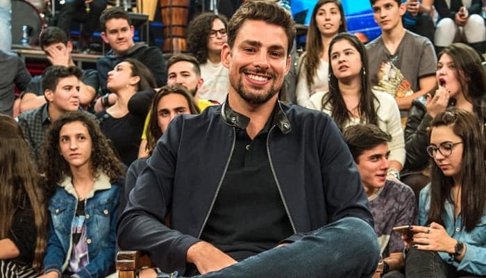 Cauã Reymond tenta fugir das novelas, mas é surpreendido pela Globo e escalado para ser protagonista de nova trama