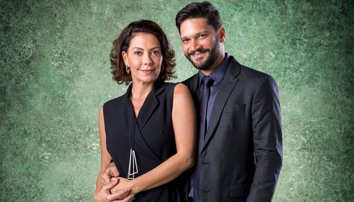 Fabiula Nascimento (Nana) e Armando Babaioff (Diogo) em Bom Sucesso (Foto: Globo/João Cotta)