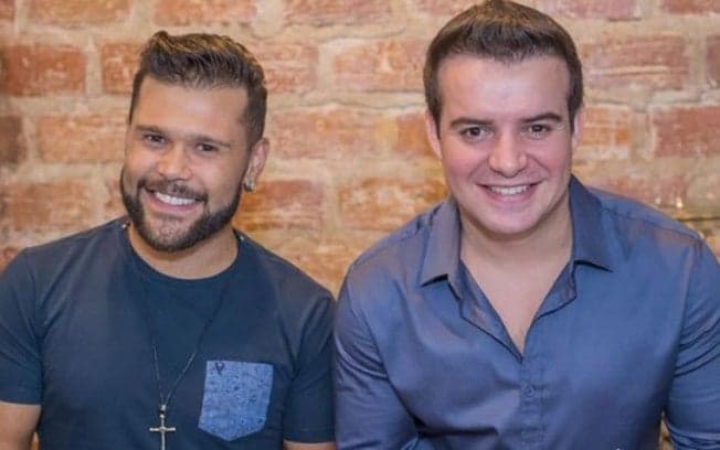 Belutti, da dupla Marcos e Belutti, surge com aparência completamente diferente, fãs ficam espantados e cantor parte para cima