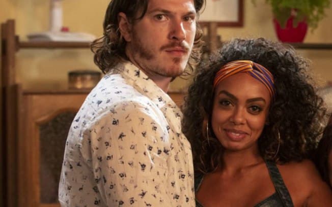 Verão 90: Separada de Quinzinho, Dandara descobre gravidez