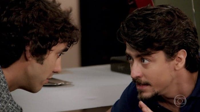 Verão 90: Vilão foge da polícia, se safa de todos os crimes e tem final feliz