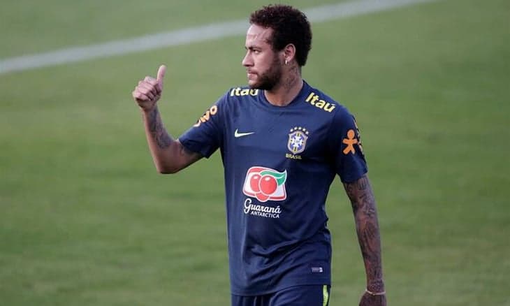 Neymar, acusado de estupro, é tirado de campo após 21 minutos de jogo e motivo choca