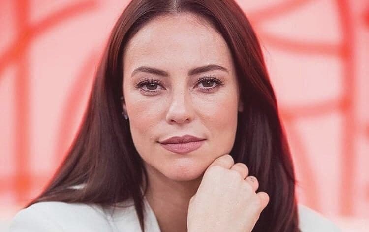 A Dona do Pedaço: Guerra sangrenta continua, Vivi Guedes é jurada de morte por um Ramirez, porém se apaixona