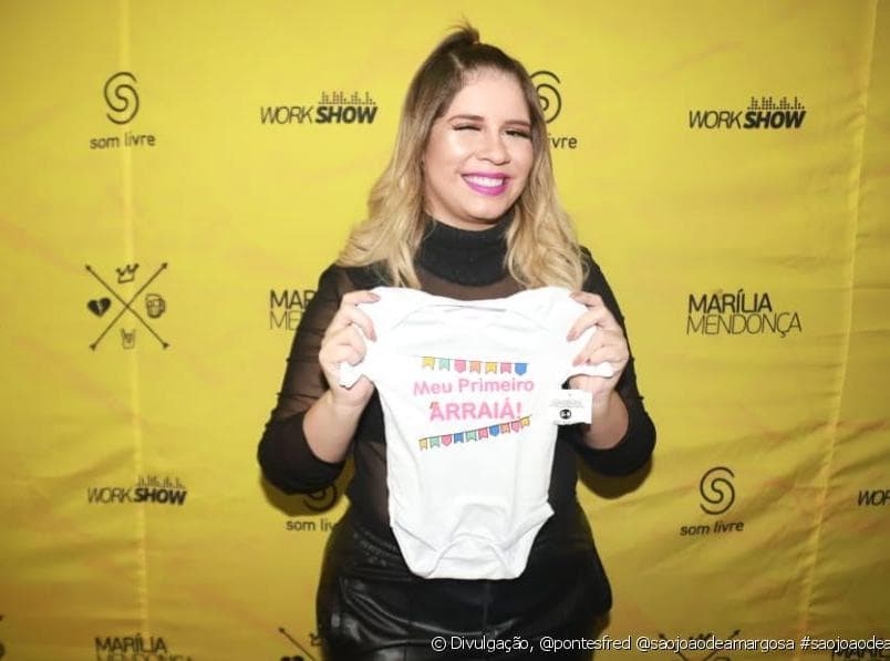 Marilia Mendonça mostra para o mundo primeira roupinha de filho com Murilo Huff (Foto: Divulgação)