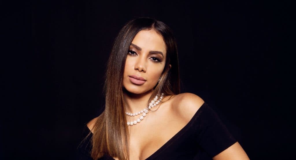 Anitta, em um novo relacionamento, anuncia que pretende deixar a carreira de cantora em breve; confira