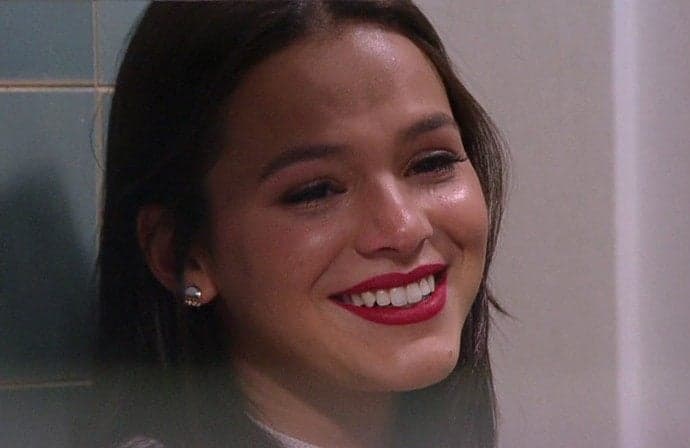 Bruna Marquezine anuncia chegada de filho e deixa público emocionado: "felicidade genuína e pura"