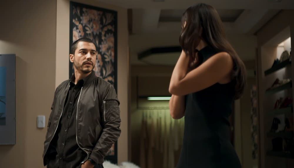 A Dona do Pedaço: Camilo leva novo chifre e resolve investigar Vivi Guedes