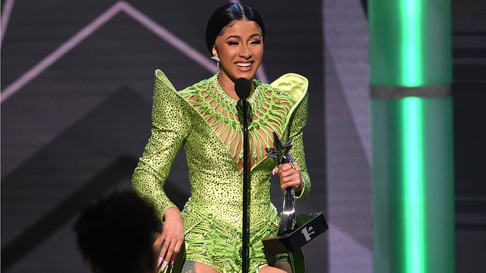 Rihanna, Cardi B e Lizzo participam do BET Awards 2019