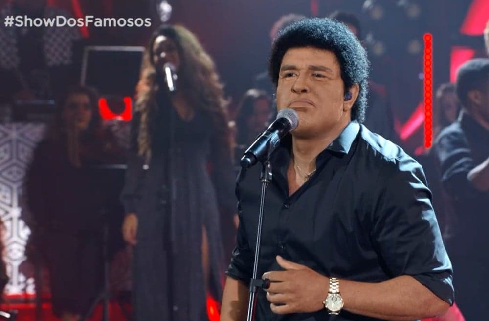 Globo Diogo Nogueira cantou 'Fogo e Paixão' em uma homenagem a Wando no' Show dos Famosos' — (Foto: TV Globo)