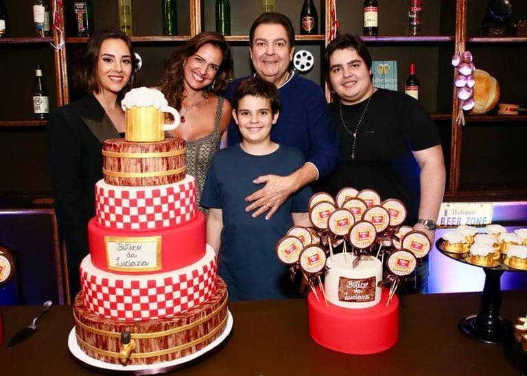 Faustão ao lado dos filhos (Foto: Reprodução)