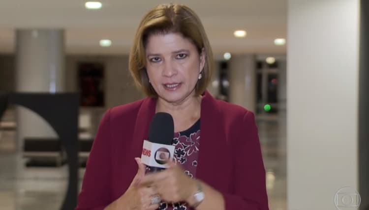 Globo faz as pazes com Bolsonaro e jornalista da emissora dá presente inusitado pro presidente