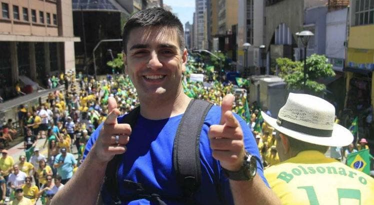 Mc Reaça é apoiado por Jair Bolsonaro Foto: Facebook Mc Reaça é apoiado por Jair Bolsonaro Foto: Facebook