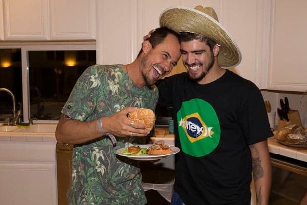 Caio Castro não resiste ao vídeo íntimo de Paulo Vilhena, deixa comentário revelador e público fica espantado com o anúncio