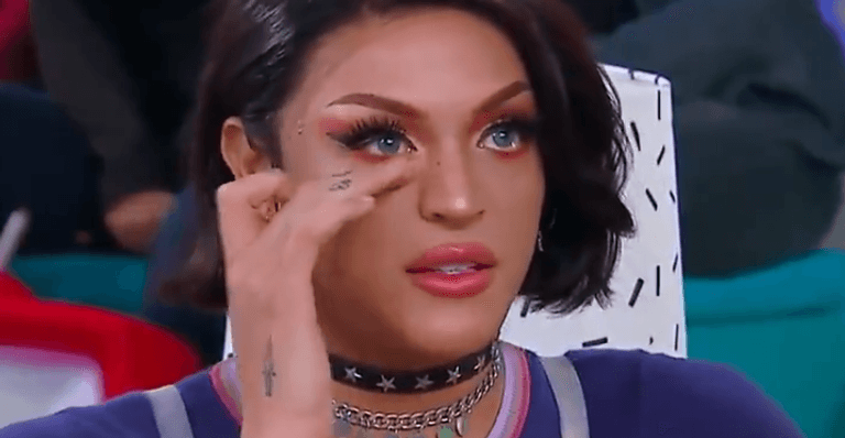 Pabllo Vittar se envolve em briga feia, é flagrada aos tapas em barraco e o pior acontece