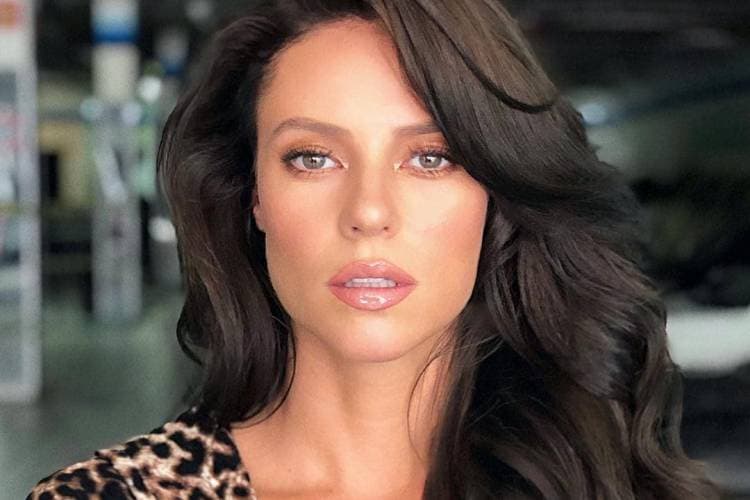 Paolla Oliveira fala pela primeira vez sobre fim de relacionamento, dá show de estrelismo e dispara: "Gosto que falem sobre mim"
