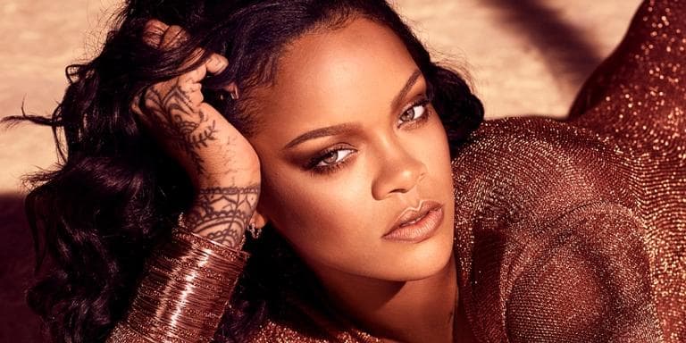 Rihanna quebra o silêncio, dá detalhes íntimos de seu namoro e surpreende ao falar sobre gravidez