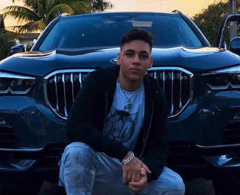 Ryan, filho de Simony e afilhado de Gugu Liberato, presta homenagem ao apresentador e comove com desabafo