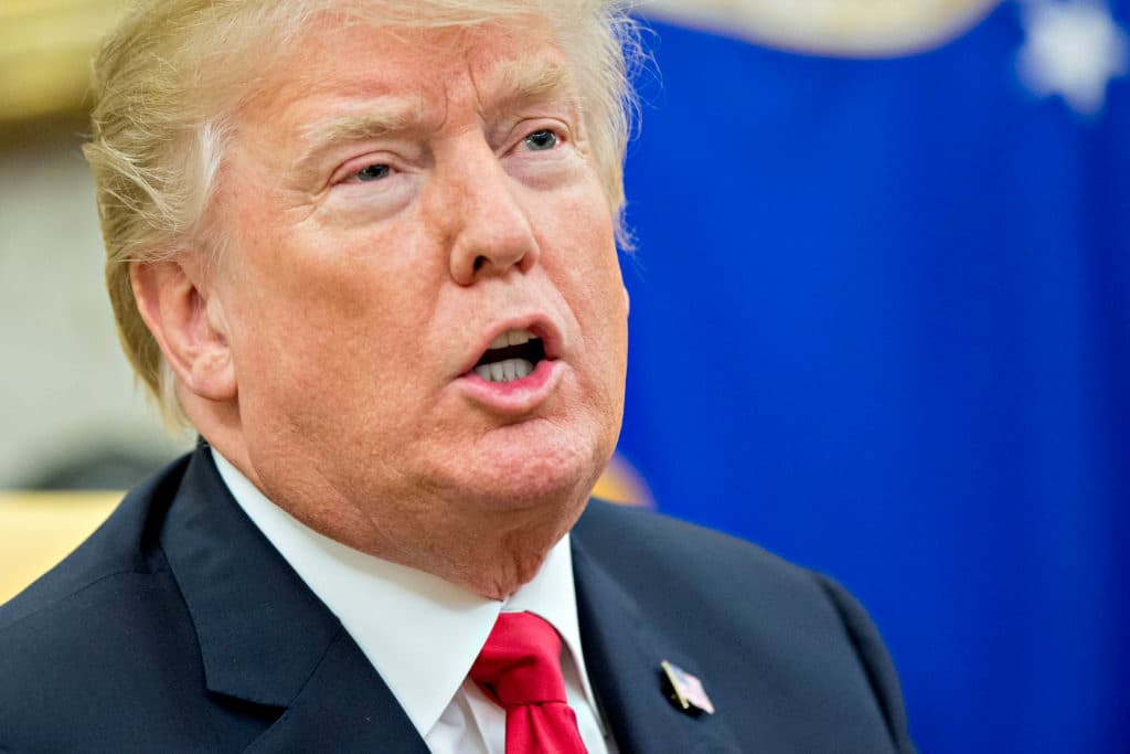 Donald Trump faz polêmico comentário sobre Rihanna, dá o que falar e causa espanto