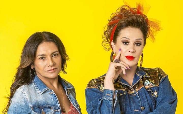 Verão 90: Lidiane se junta a Janaína e acaba com a raça de Mercedes