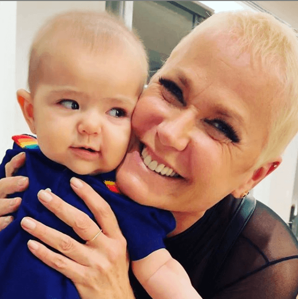 Xuxa se derrete por Zoe, filha de Sabrina Sato e Duda Nagle: 'Como pode ser tão apetitosa?'