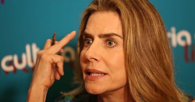 Maitê Proença relembra assassinato da mãe e suicídio do pai e conta em detalhes como tudo aconteceu