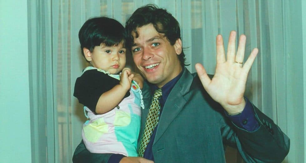 Por Amor tem ator infantil, que cresceu, está irreconhecível e tem vida inacreditável; veja