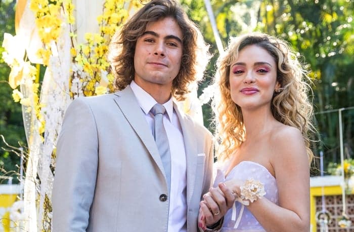 Verão 90: Manu e João têm casamento no último capítulo; veja fotos