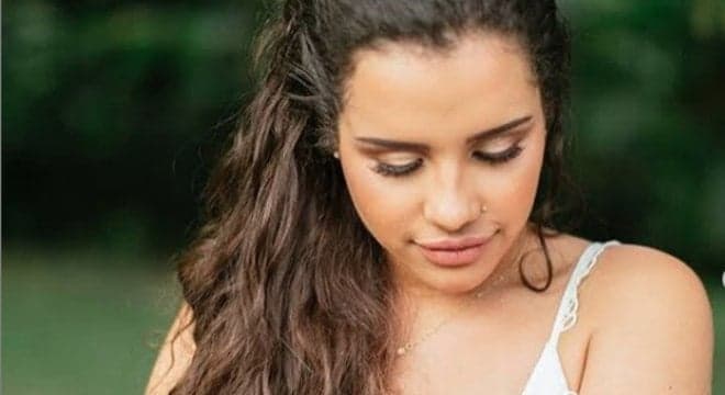 Alinne Araújo era sustentada pelo noivo e exigiu todos os seus bens, revela pai do rapaz