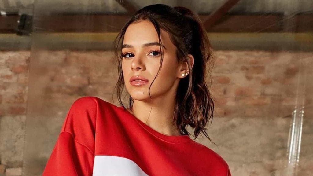 Bruna Marquezine é atacada em público e tem segredo exposto