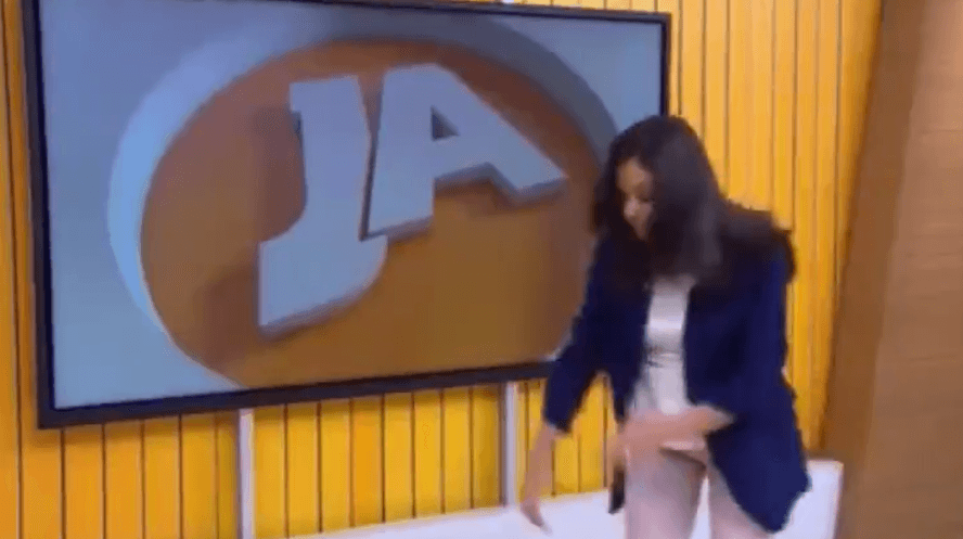 Jornalista e ex-parceira de William Bonner, sofre acidente ao vivo na Globo e deixa público perplexo