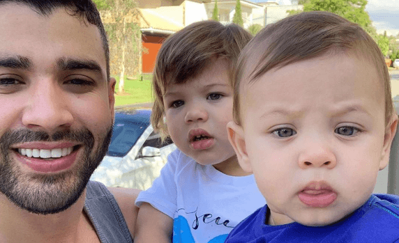 Gusttavo Lima tem prejuízo milionário em comercial e filhos pequenos são convocados para trabalhar