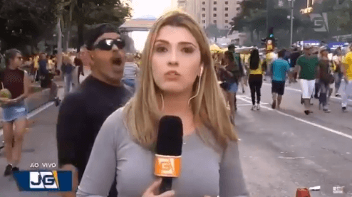 Homem arrota ao vivo na TV, assusta repórter e famoso é apontado como responsável