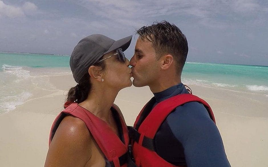 Ivete Sangalo mostra corpão em biquíni e marido dispara: "chances da família crescer"