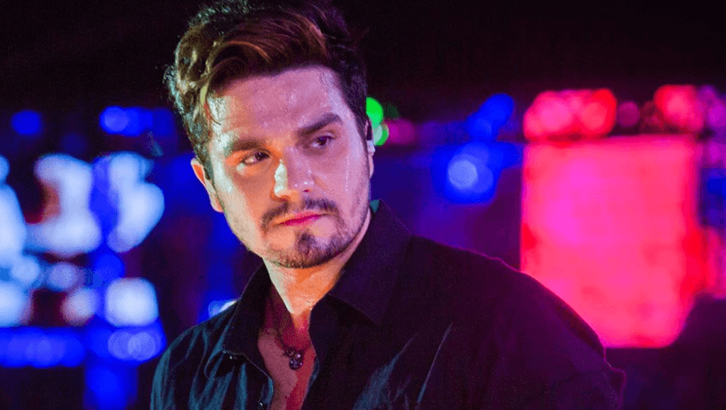 Luan Santana surge com novo visual chocante e é zoado: "Parece um capacete"