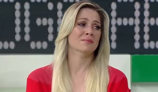 Renata Fan se despede junto ao público e lamenta: "Um período necessário"