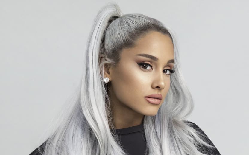 Ariana Grande vai aos prantos durante show, faz desabafo assustador nas redes sociais e deixa público preocupado