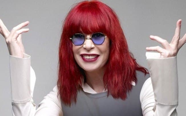 Reclusa, Rita Lee vive escondida aos 71 anos e mistérios assombrosos de sua vida são expostos
