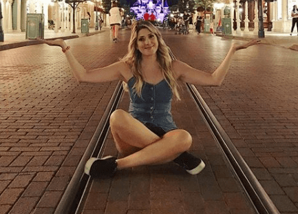 Dani Calabresa realiza sonho na Disney e declara: 'Orgulho de ser criançona'