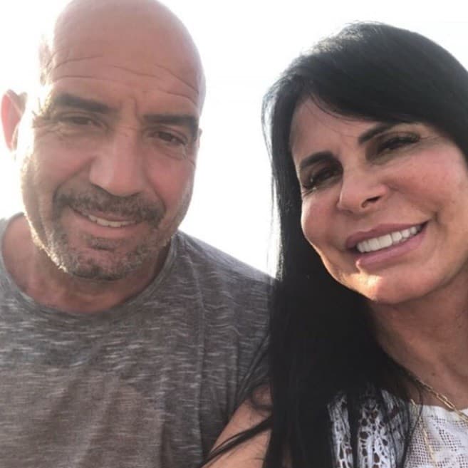 Gretchen se afasta do marido e é colocada contra a parede após distanciamento