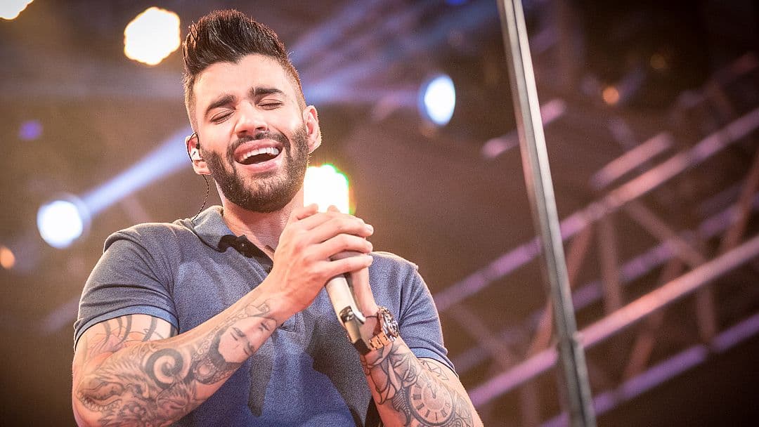Gusttavo Lima surpreendeu os fãs ao aparecer com máscara de assaltante (Foto: Divulgação)