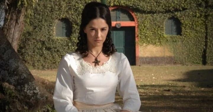 Record se arma, anuncia canal e metralha com novelas: "Escrava Isaura e Os Dez Mandamentos de volta"