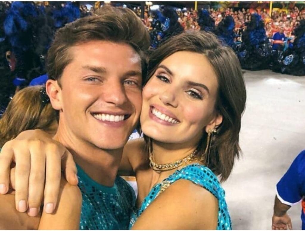 Camila Queiroz se manifesta sobre polêmica em lua de mel luxuosa e fala sobre diárias de R$ 40 mil